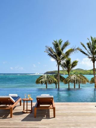 🌴🛏️ St. Barth's Hidden Gem: Luxe Beachfront Bliss 🌊✨