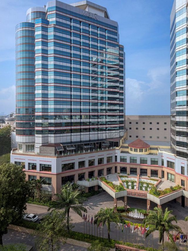 🌟 Hanoi's Haven: Discover Melia's Charms 🏨✨