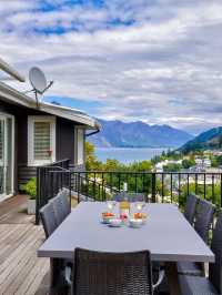 🌟 Queenstown Charm: Cozy B&B with Stunning Views 🏔️