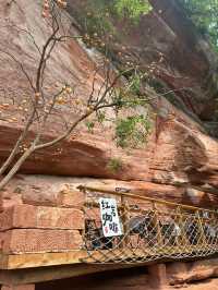 成都周邊又發現一個好地方，樂山｜螢火灣攀岩輕奢露營基地