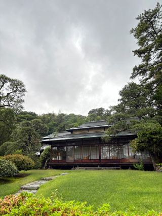 Izu Sanraku: A journey through the infinity city, where you can enjoy the ultimate fusion of Zen and nature.