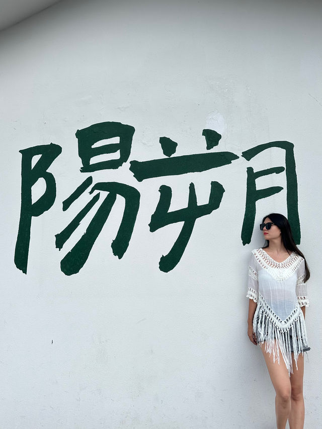 這家酒店為了方便直接開進了景區裏！。