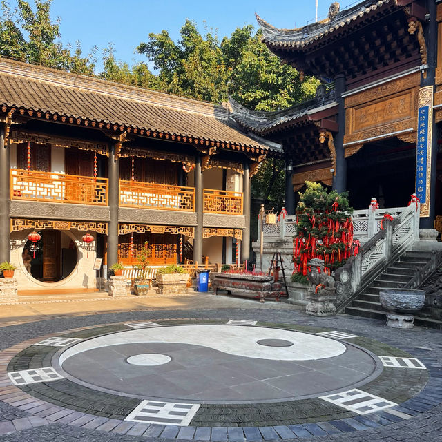清淨之境｜藏在重慶半山腰的一個廟宇，因廟內供奉武聖“關羽”得名