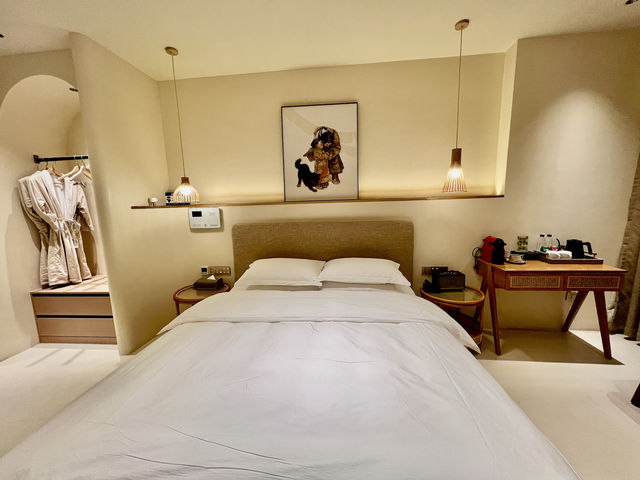 布達拉宮腳下的童話小屋 千里走單騎六悅民宿。
