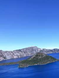 很藍很藍的火山口湖 Crater Lake 徒步。