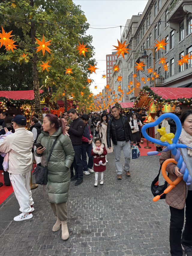 上海外灘源圓明園路限時步行街