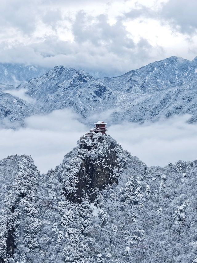 西安出發40分鐘 | 秦嶺冬日雪國秘境登高賞雪