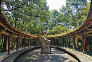 Baiyan Park: Another new place checked off the list.