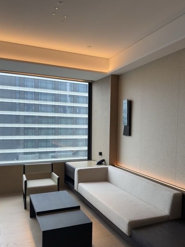 有一種小隱於市，鬧中取靜的感覺