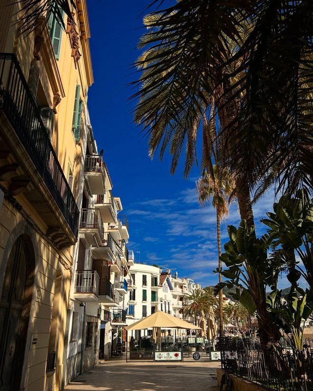 『錫切斯Sitges』打卡地中海至美後花園～