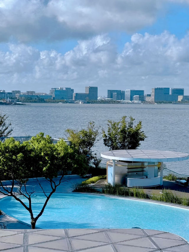 水與天的對話，在湖與海之間—上海滴水湖洲際酒店