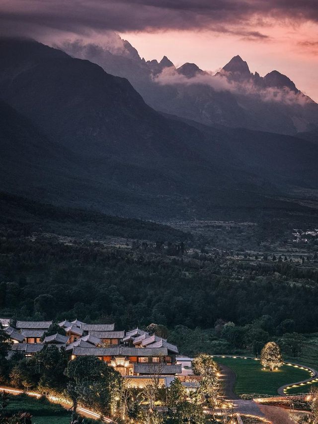 麗江穿越記住進藝術博物館