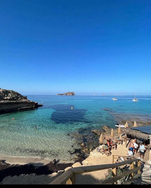 『伊維薩島』來到地中海嘅夢幻派對天堂