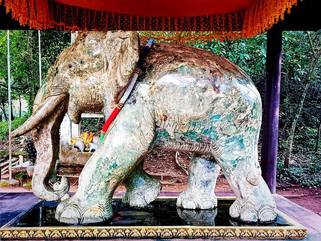 Exploring the Sacred Paths: Buddhist Pilgrimage Routes of Angkor Wat and Angkor Thom