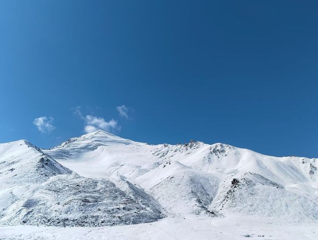 住進帕米爾的雪山畫框裡 | 塔縣維也納酒店入住報告