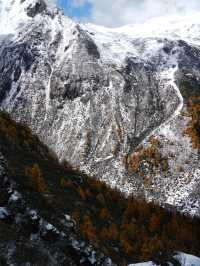 川西秘境：瑪嘉溝10月進階賞秋登頂指南