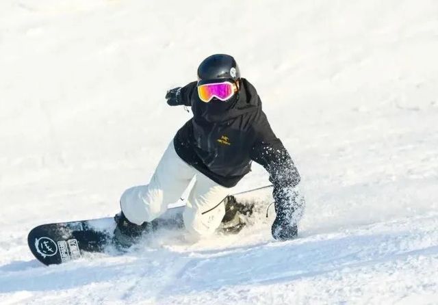 廟香山滑雪場雪季啟幕