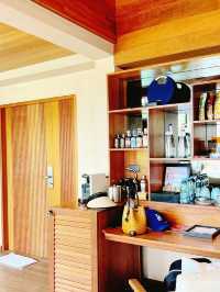 麗貝島果凍海邊躺平3天！這家度假酒店美到不想走！