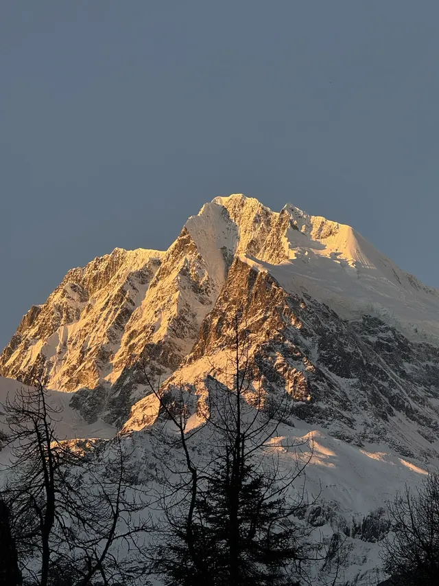 11月底，週末去海螺溝泡個溫泉