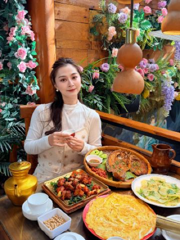 Местный гид в Дали | Настоящая байская кухня от Цзинь Хуа Сяо А Мэй