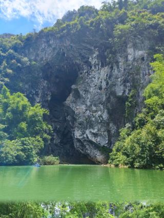 A magical summer escape just 2 hours from Nanning! The ultimate underground river rafting