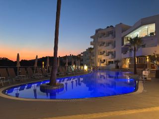 Relaxing Stay with Private Pool Access