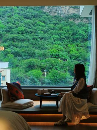 Gurgu Valley hot spring resort hidden in the mountains near Chengdu