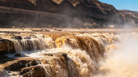 Mountains and rivers hold ancient charm; come to Shanxi to understand the past of China. — traveler post in Pingyao County