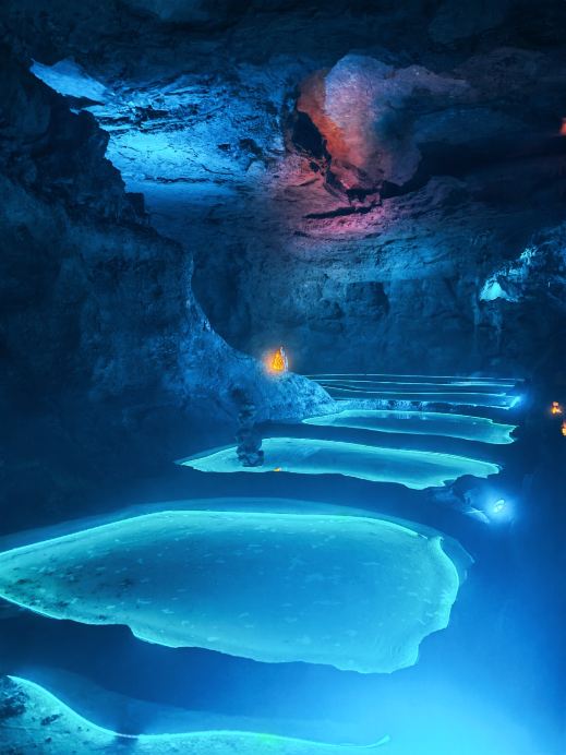 A hidden gem in the city: enjoy coffee in a cave millions of years old