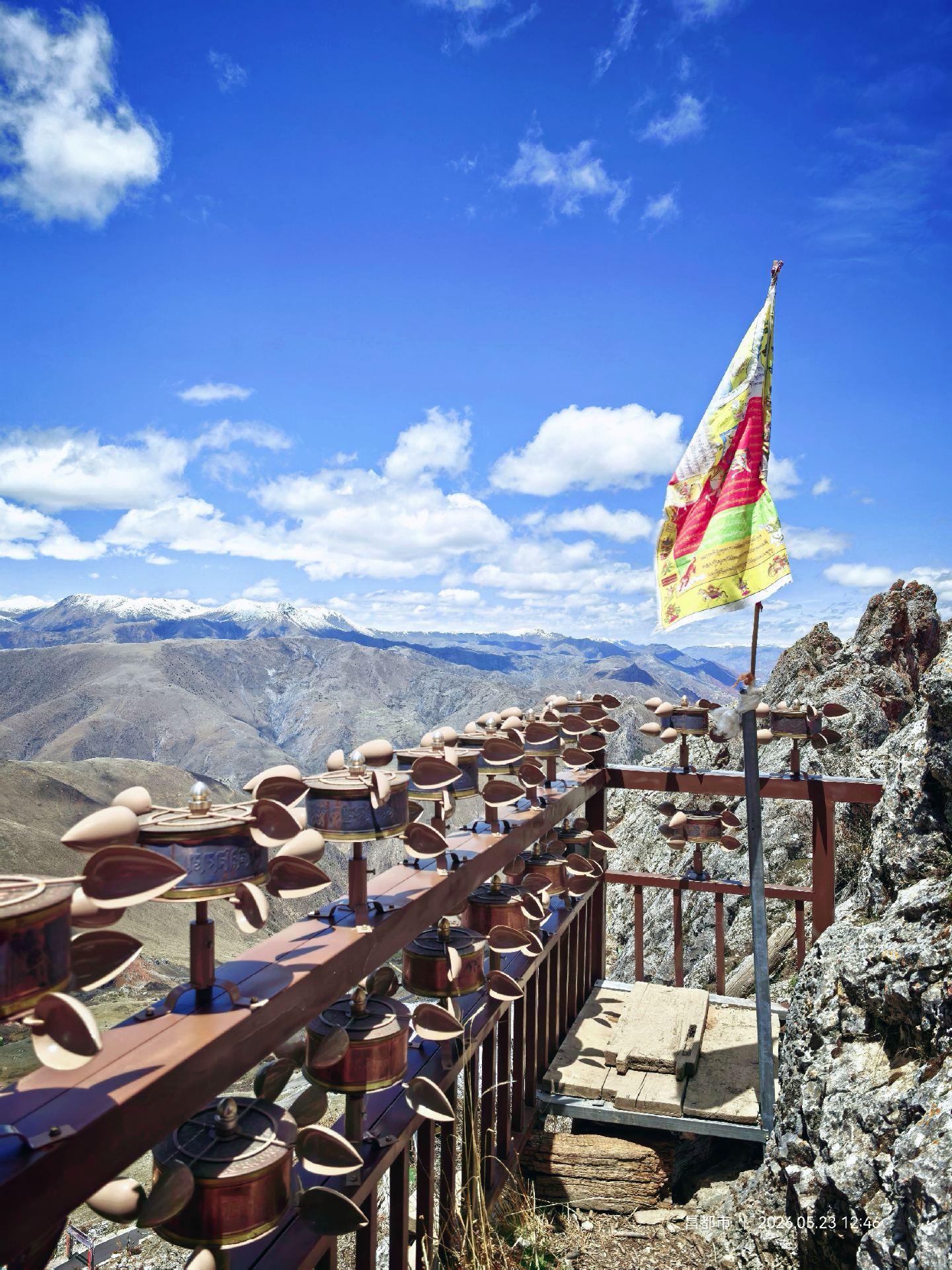 Day 3 of the Northern Sichuan-Tibet Highway, Dingqing Zhizhu Monastery | The City in the Sky on the red mountains of eastern Tibet!