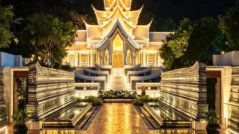 Vacationing with kids made easy — traveler post in Phi Phi Islands