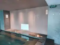 ［新光傑仕堡有氧酒店］享受碳酸泉，茶籽堂洗護髮乳很高級！