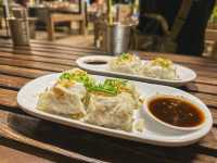 พักหัวหิน กินข้าวต้มแห้งริมทาง ราคาเบาๆ 