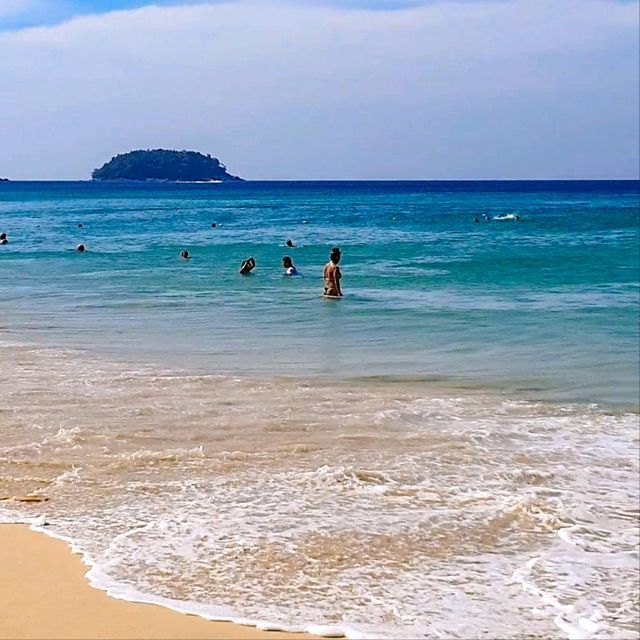 หาดกะรน ภูเก็ต