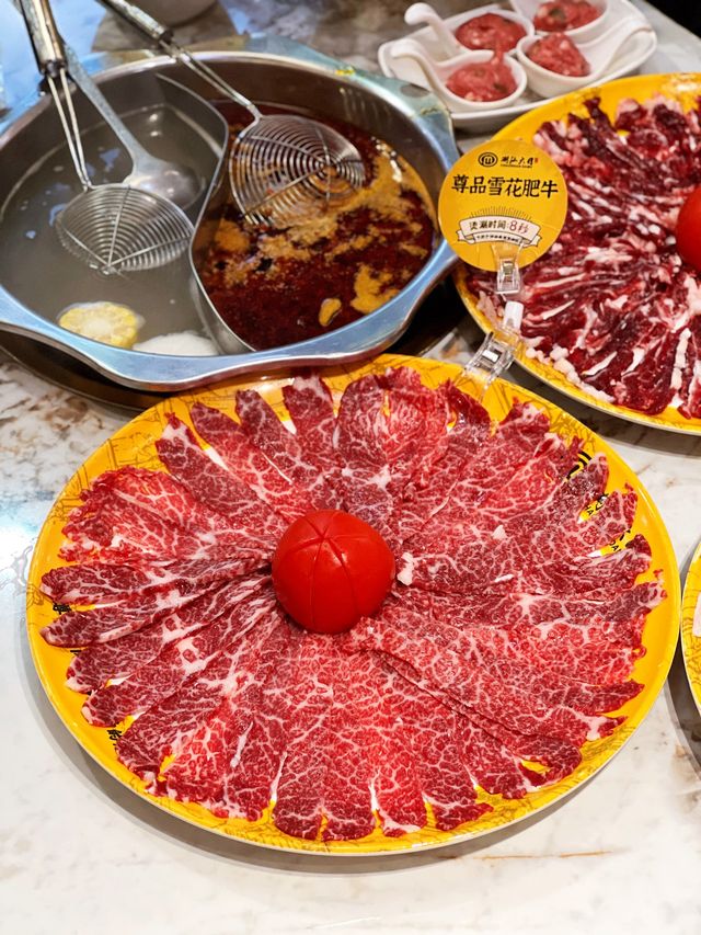 超人氣深圳現切牛肉火鍋