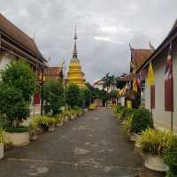 วัดทรายมูลเมือง ไหว้ขอพรท้าวเวสสุวรรณ
