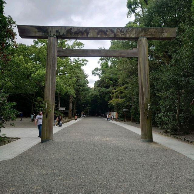 愛知旅行！観光名所「熱田神宮」