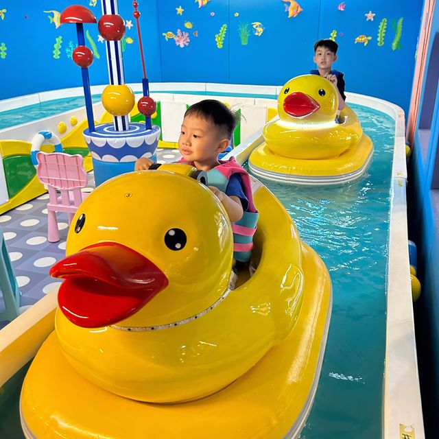 【 坐鴨仔小船暢玩童心樂園 】