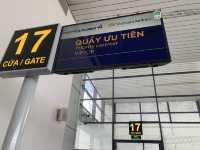 ベトナム　ノイバイ国際空港からタンソンニャット国際空港へ　Pacificairlineでフライト！