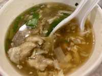 西門町熱門小吃，天天利美食坊，招牌蚵仔煎、蘿蔔糕
