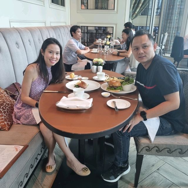 Romantic Lunch Date at La Brasserie