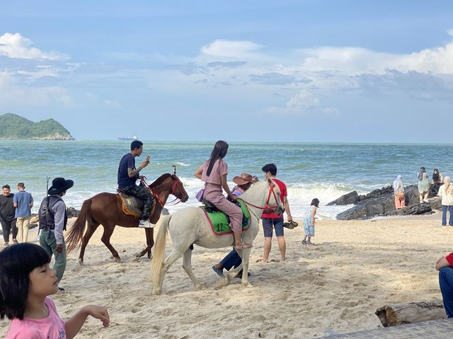 samila beach หาดสมิลา สงขลา