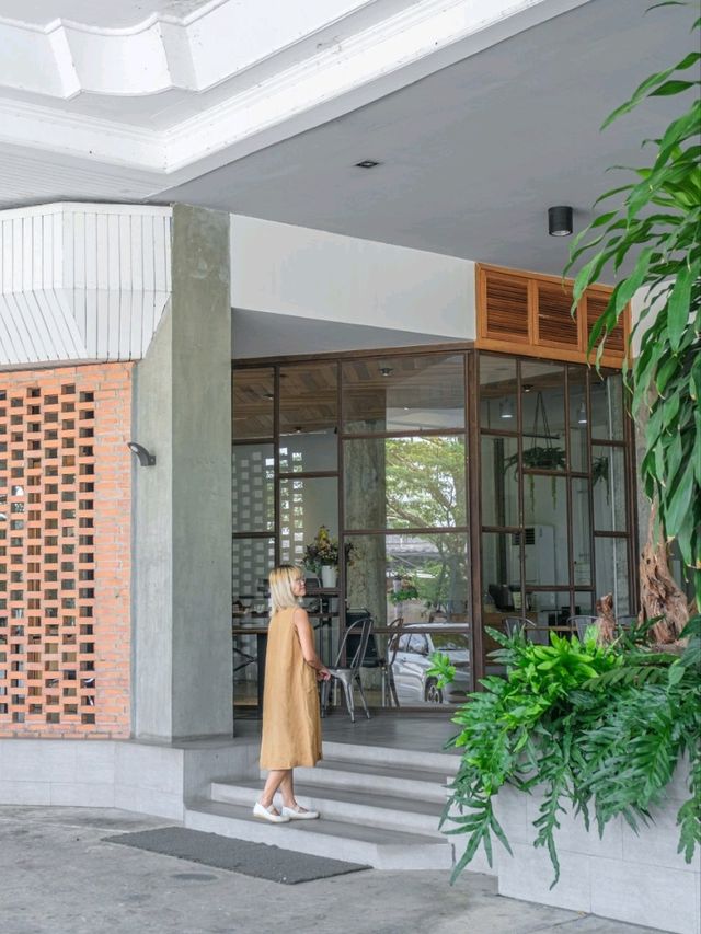 โรงแรมใจกลางเมืองโคราช ฟรีอาหารเช้า 