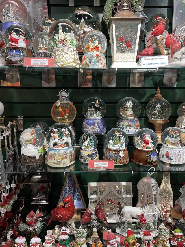 12월 25일에만 문을 닫는 크리스마스 마켓, “La Boutique de Noël de Québec”