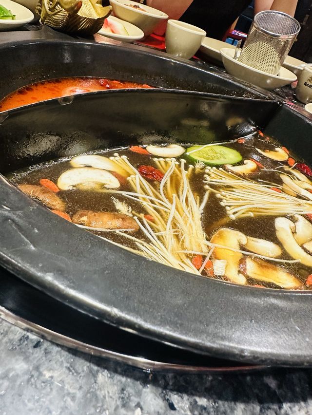 authentic Sichuan hotpot…BP😋👍🏻✨