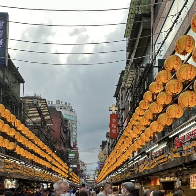 🌙基隆廟口夜市⋯美食與神秘的結合🍡🏮