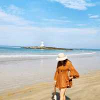 ประภาคารสีขาว ที่หาดนางทอง