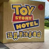 上海迪士尼玩具總動員酒店😀😀