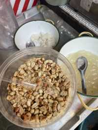 ร้านไอติมชื่นใจนี้ที่แม่กำปอง