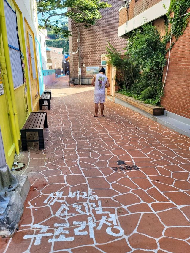 구조라성 가는길에 만난 귀여운 벽화마을길🎨